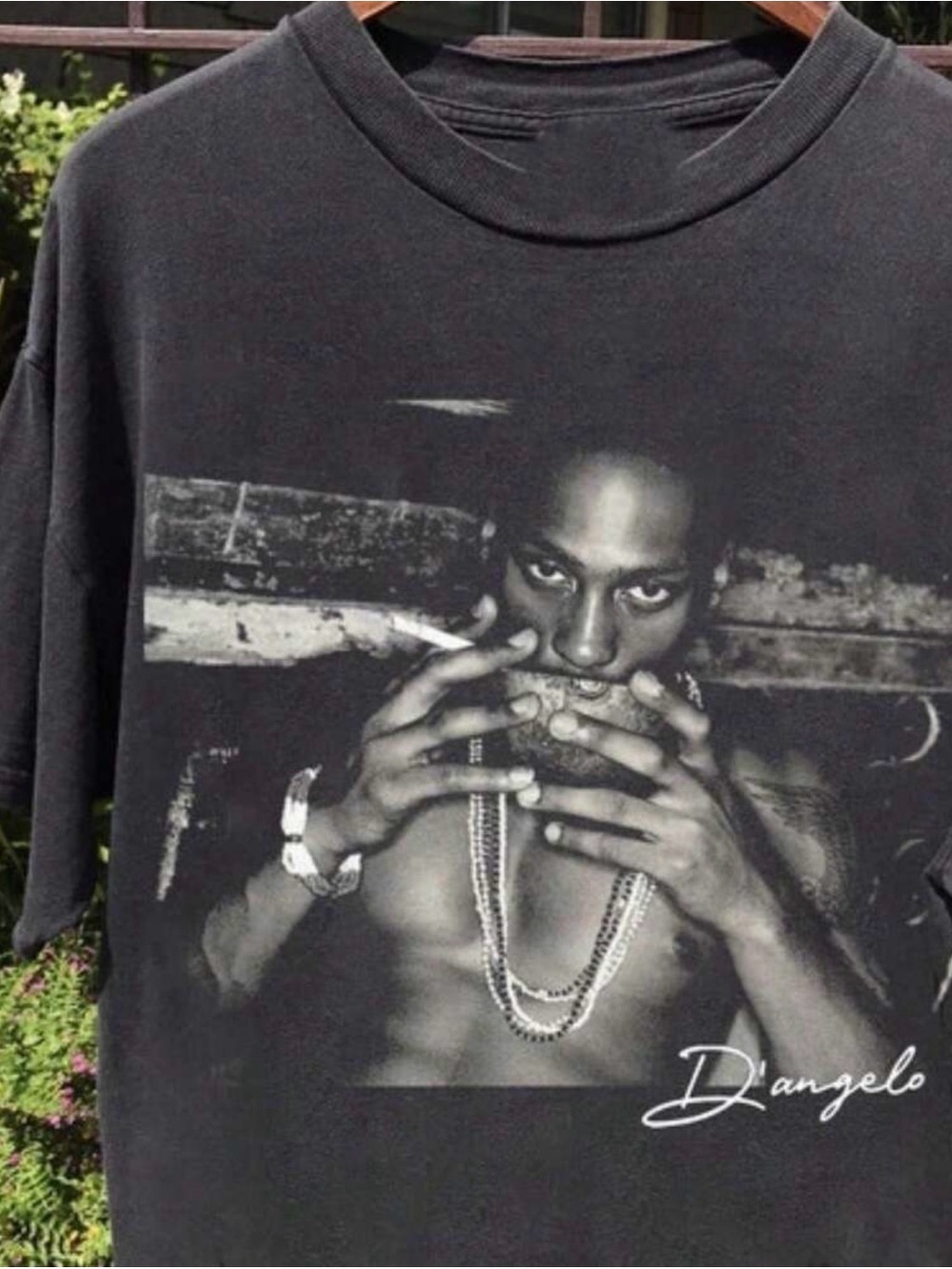 D’Angelo Graphic Tee -Men’s Shirt